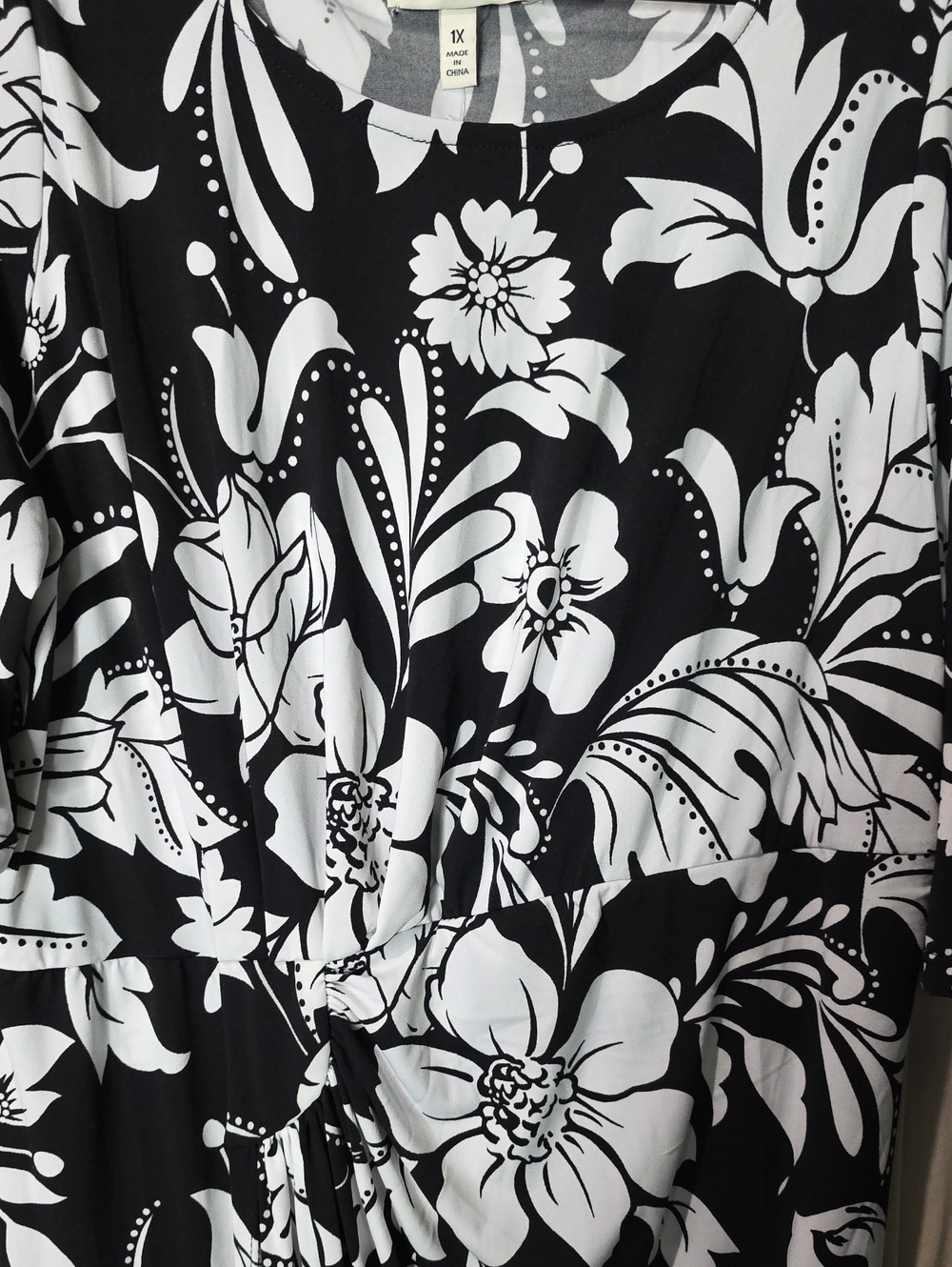 NWT HARLOW & ROSE FLORAL DRESS